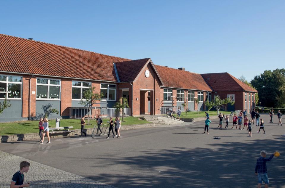 Skole