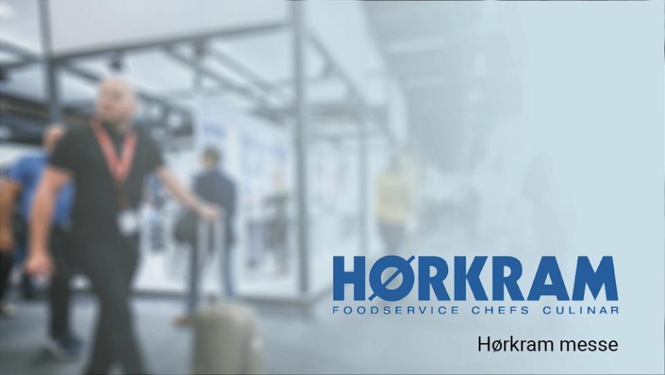 Hørkram-logo på lyseblå baggrund